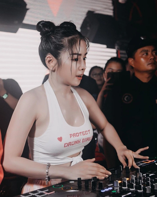BJ88 - Nhà Cái BJ88.bike - Trực Tiếp Đá Gà Thomo dj mie